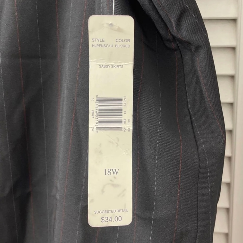 NWT Women’s Skirt (Size 18W) - Picture 3 of 7